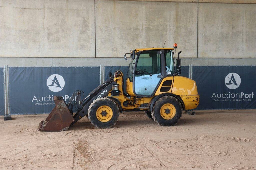 Wheel loader Volvo L25F-P Diesel 58 hp 2010
