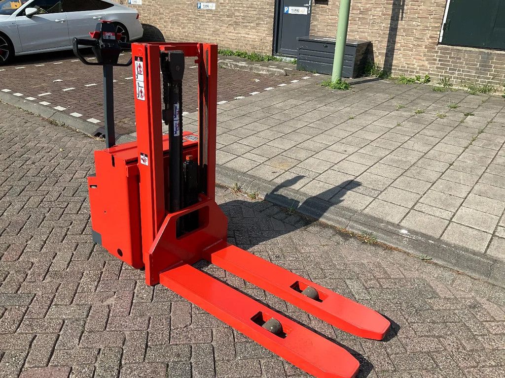 Lafis LEHCI 12.5 1250 KG 1.80METER STAPELAAR / HEFTRUCK