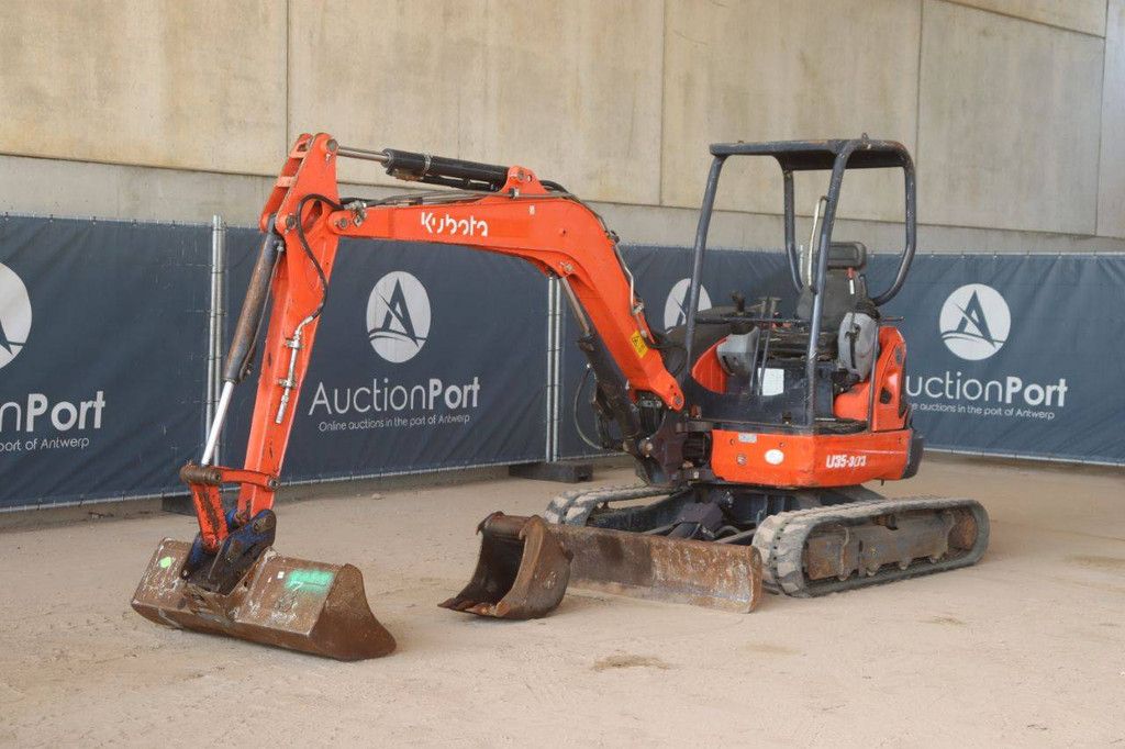 Crawler excavator Kubota U35-3a3 Diesel 22.9kW 2015