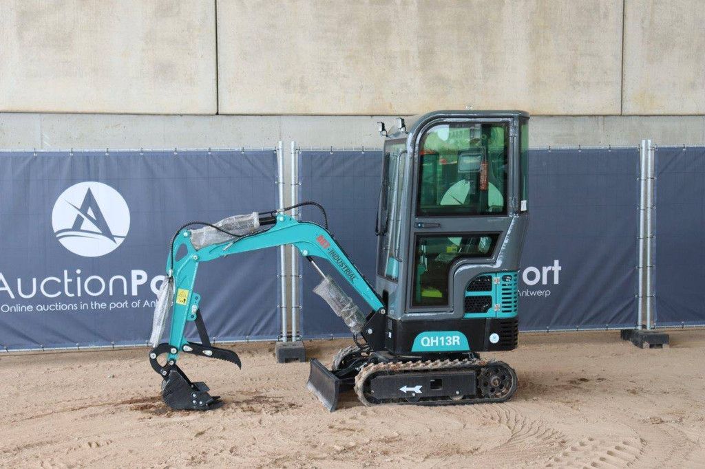 Mini Excavator AGT Industrial QH13R Diesel New