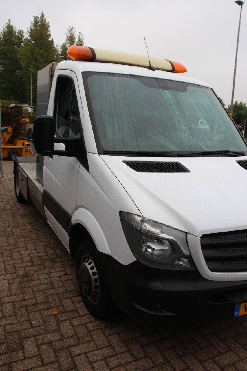 Fahrgestell mit Fahrerhaus Mercedes-Benz Sprinter Diesel 2015