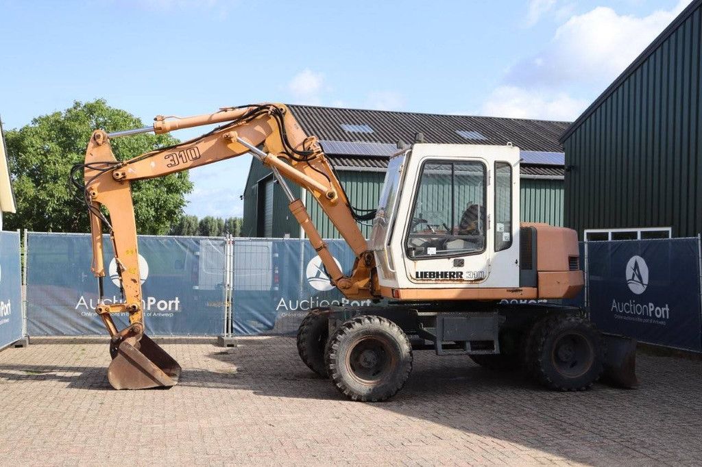 Wheel excavator Liebherr A 310 Diesel 49kW 1998