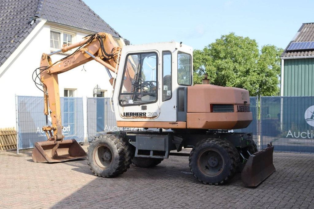 Wheel excavator Liebherr A 310 Diesel 49kW 1998