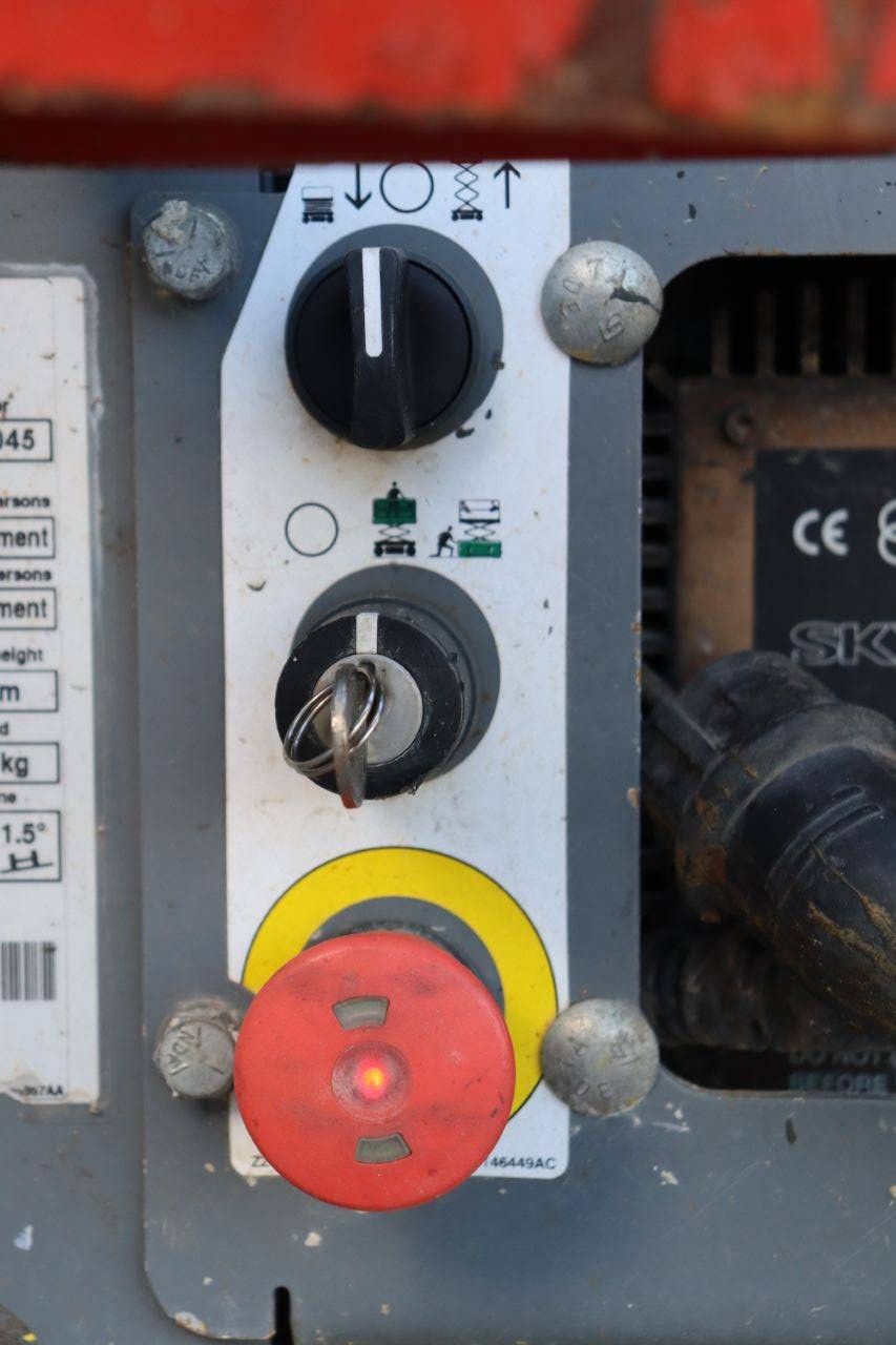 Scissor Lift Skyjack SJ3219 Electric 7.8m 2015