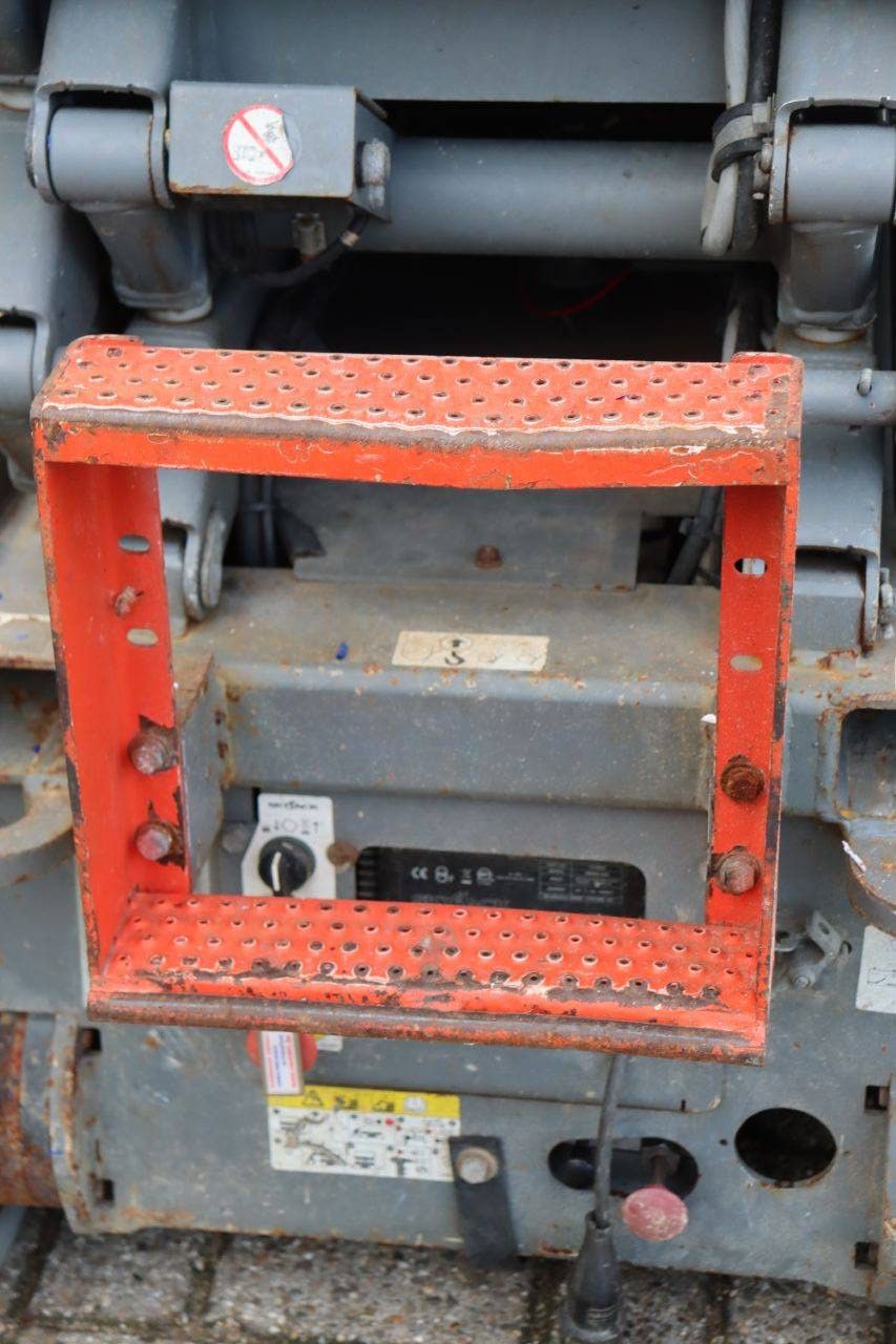 Scissor lift Skyjack SJ 3219 Electric 7.8m 2014