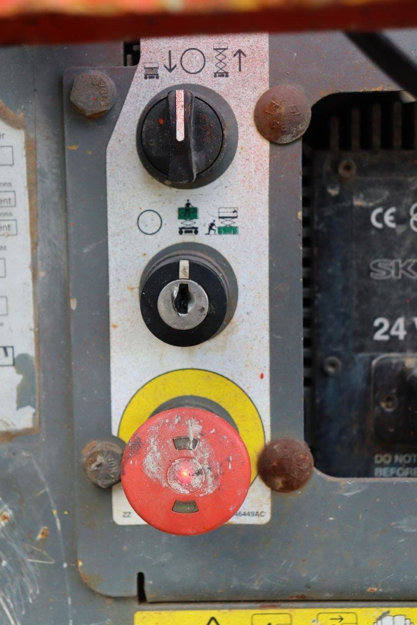 Scissor lift Skyjack SJ 3219 Electric 7.8m 2015