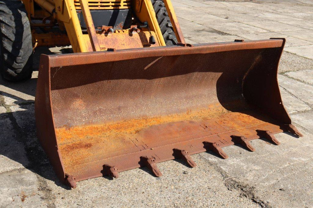 Backhoe loader Komatsu WB97R Diesel 74kW 1995