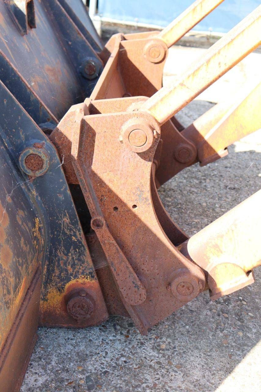 Backhoe loader Komatsu WB97R Diesel 74kW 1995