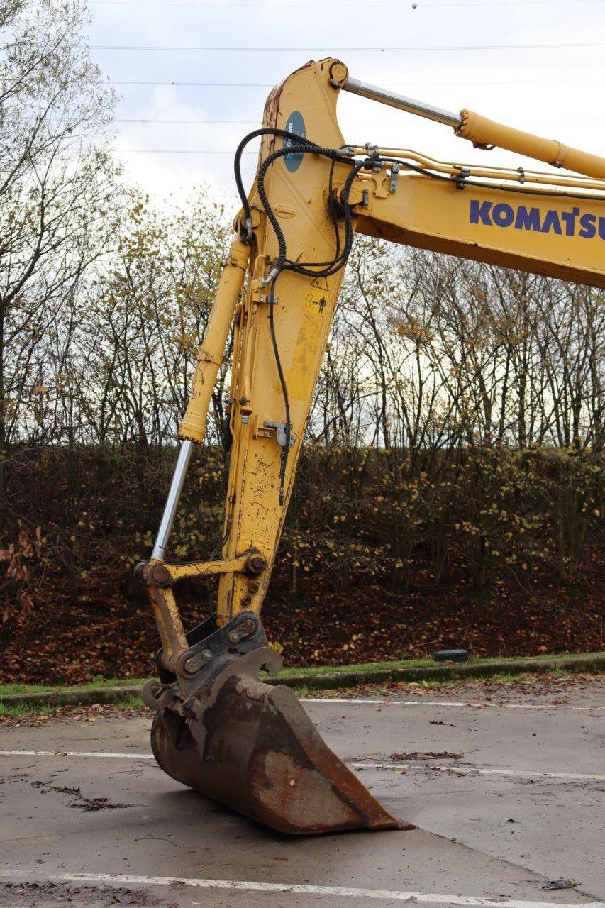 Crawler excavator Komatsu HB215LC-3 Hybrid 110kW 2016