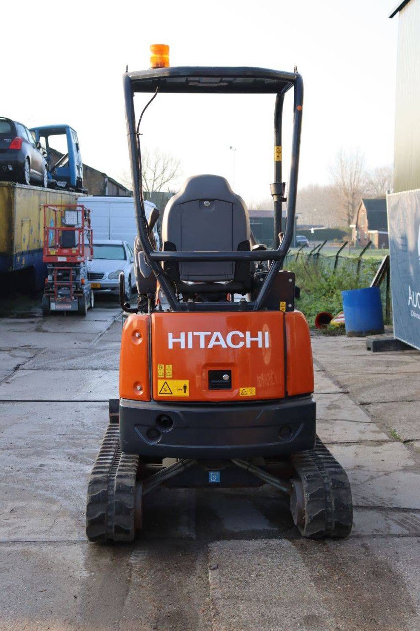 Minigraver Hitachi ZX19U-6 Diesel 11.5kW