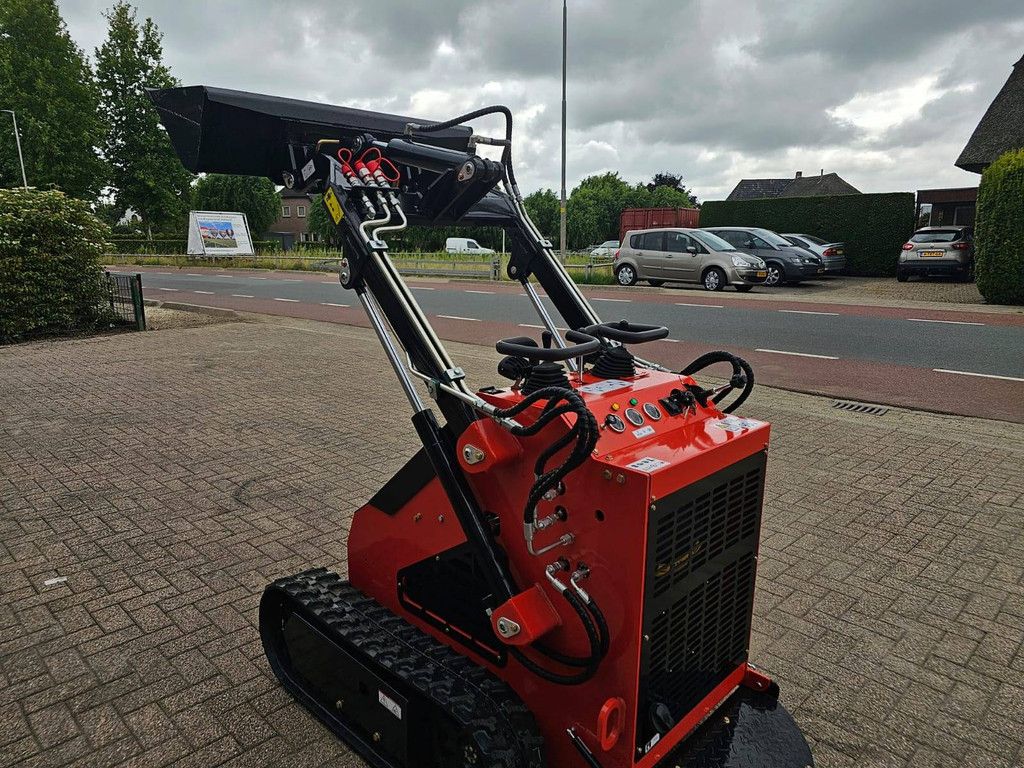 Kompaktlader LH LRT460 Benzin 17,6 kW 2025 Neu