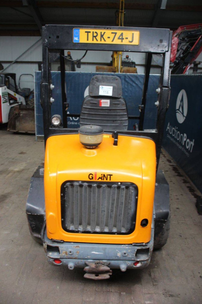 Wheel loader Giant V452T HD Diesel 33kW 2014