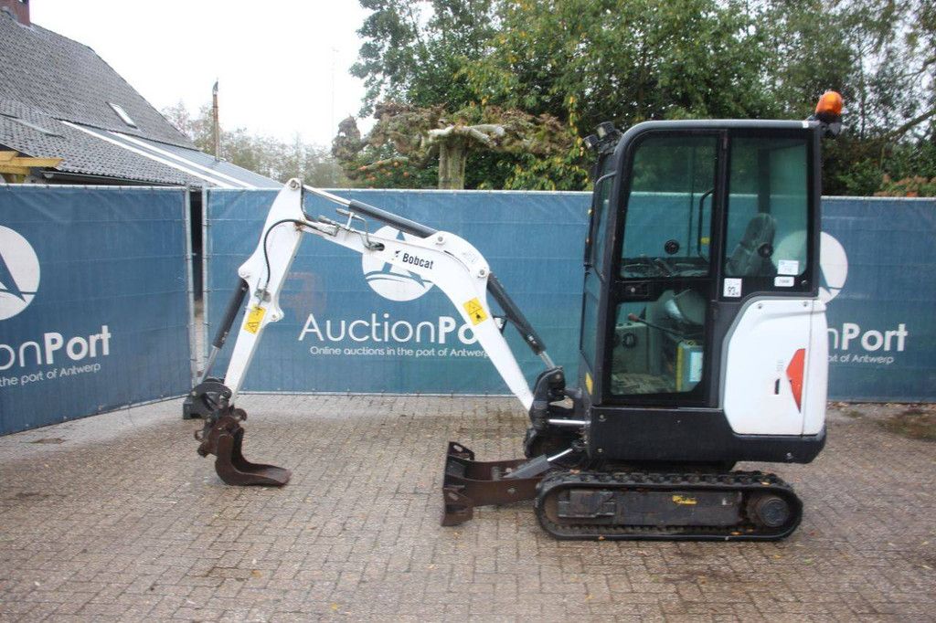 Mini excavator Bobcat E19 Diesel 10.2kW 2016