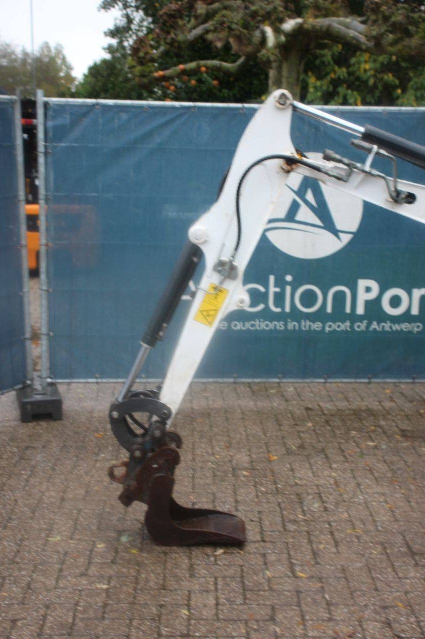 Mini excavator Bobcat E19 Diesel 10.2kW 2016