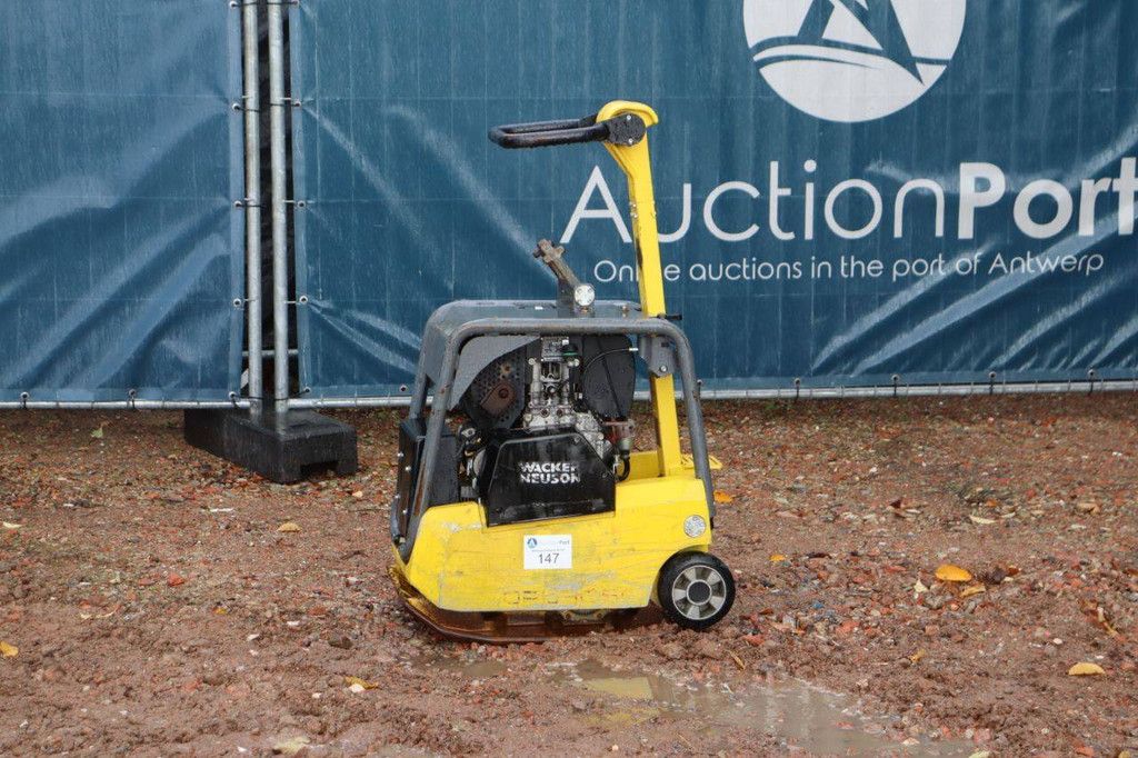 Vibrating plate Wacker Neuson DPU3050 Diesel 4.2kW 2016