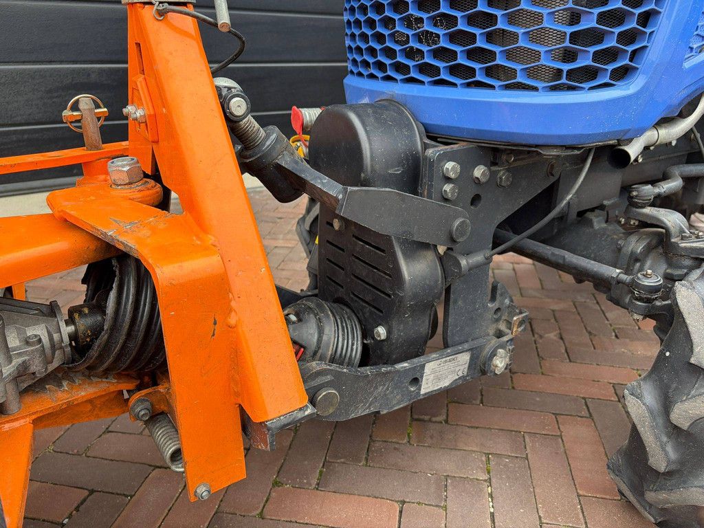 Minitractor Iseki TM3160 Diesel 2012 met Aanbouwdeel Veegmachine/Grondschuif/Aanhangwagen