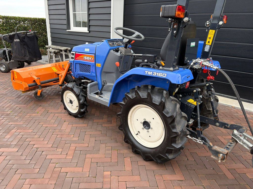 Minitractor Iseki TM3160 Diesel 2012 met Aanbouwdeel Veegmachine/Grondschuif/Aanhangwagen