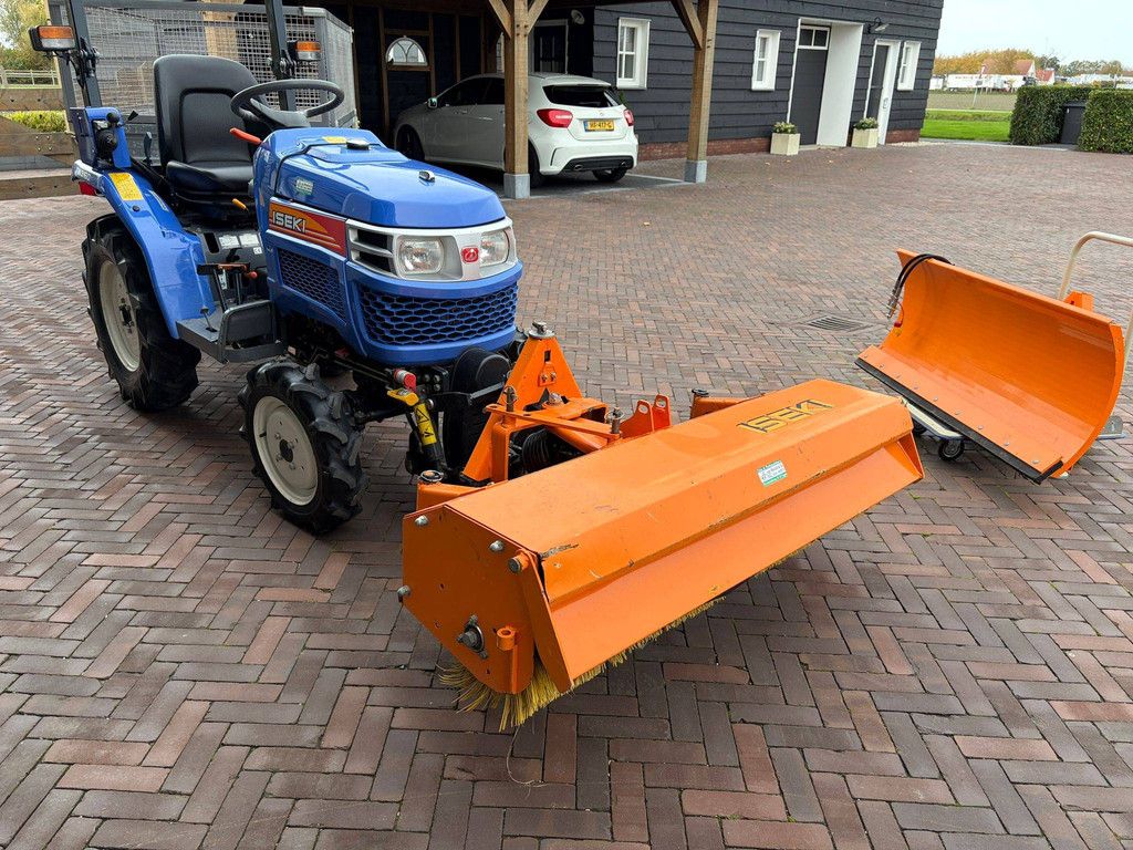 Minitractor Iseki TM3160 Diesel 2012 met Aanbouwdeel Veegmachine/Grondschuif/Aanhangwagen