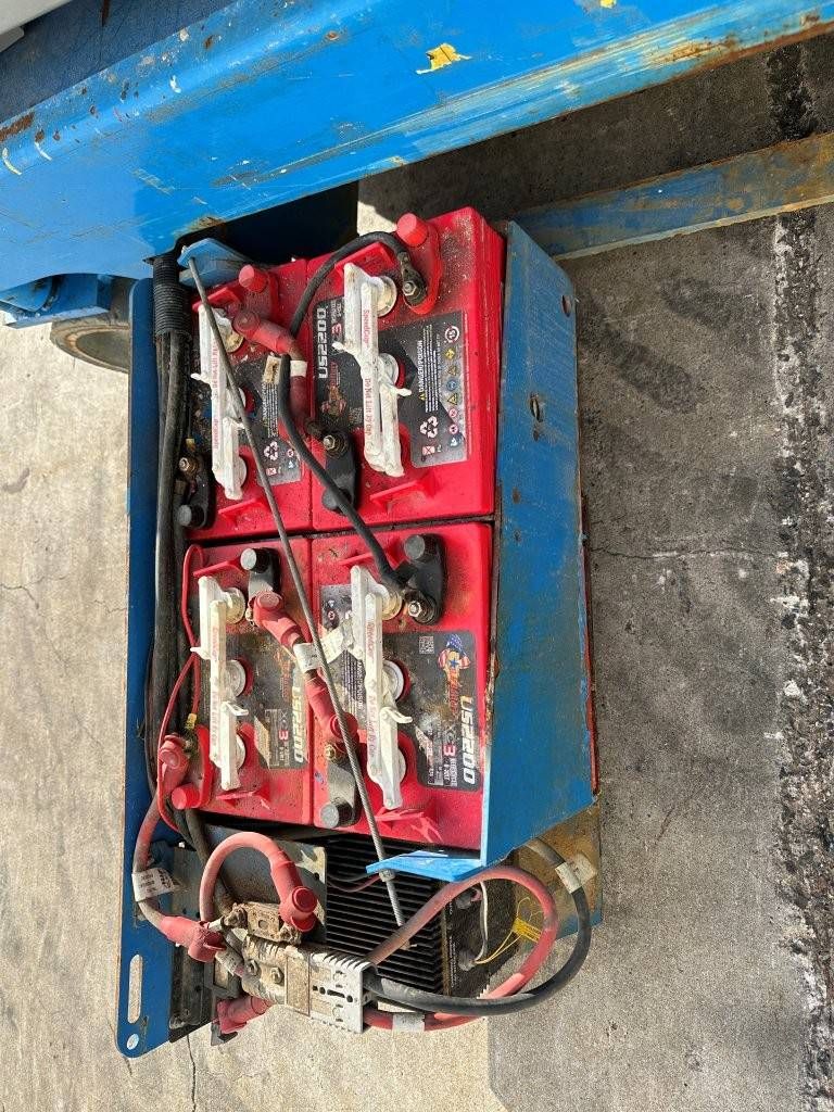 Scissor lift Genie GS-1930 Electric 7.85m 2014