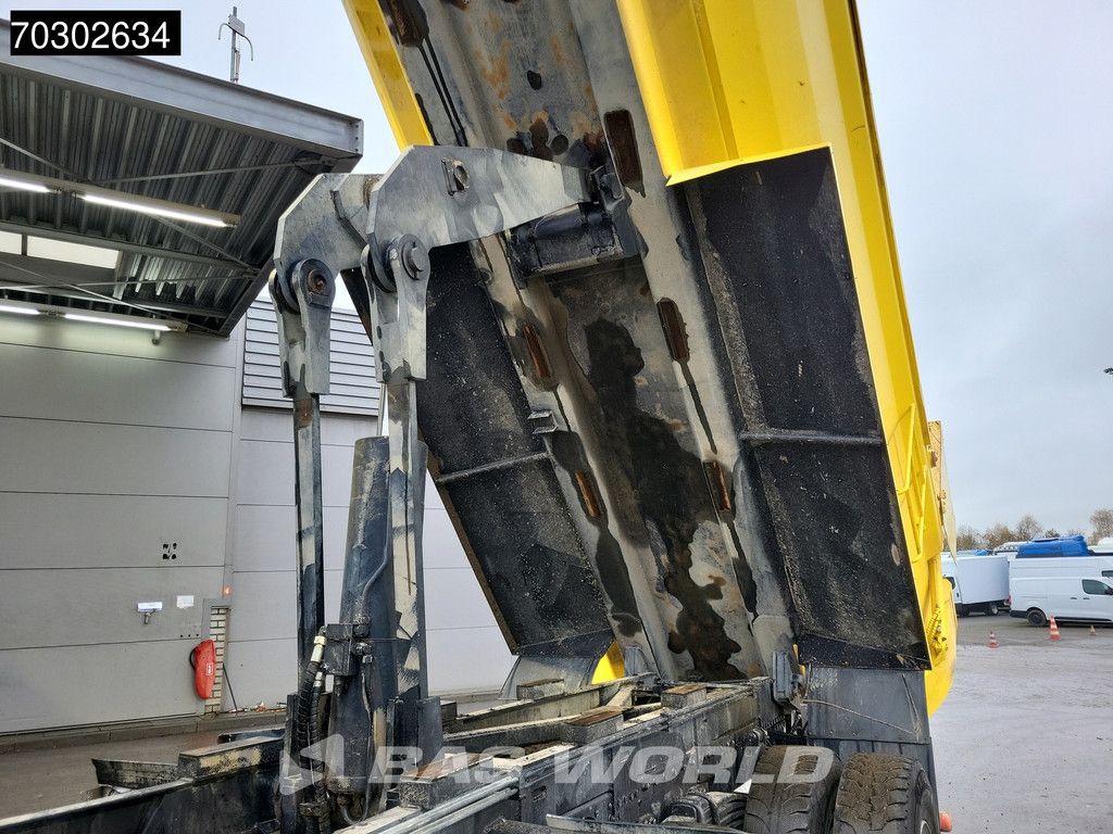 MAN TGS 35.440 8X4 14m3 tipper Steelsuspension Big-Axle Retarder Automatic Euro 6