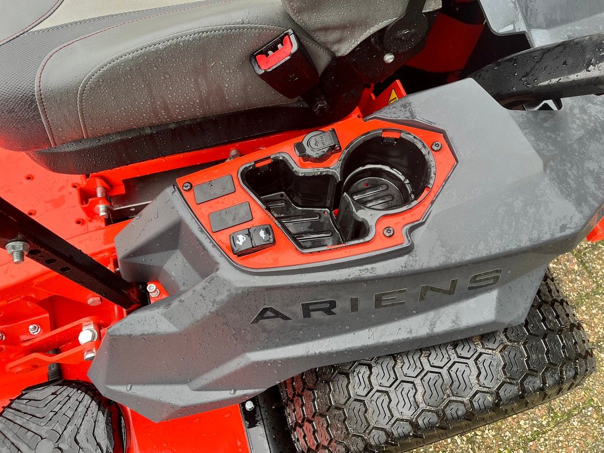 Ariens Zenith E 60RD Elektrische zeroturn maaiers NIEUW!! (2x)