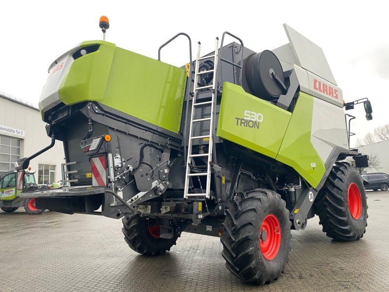 Claas Trion 530