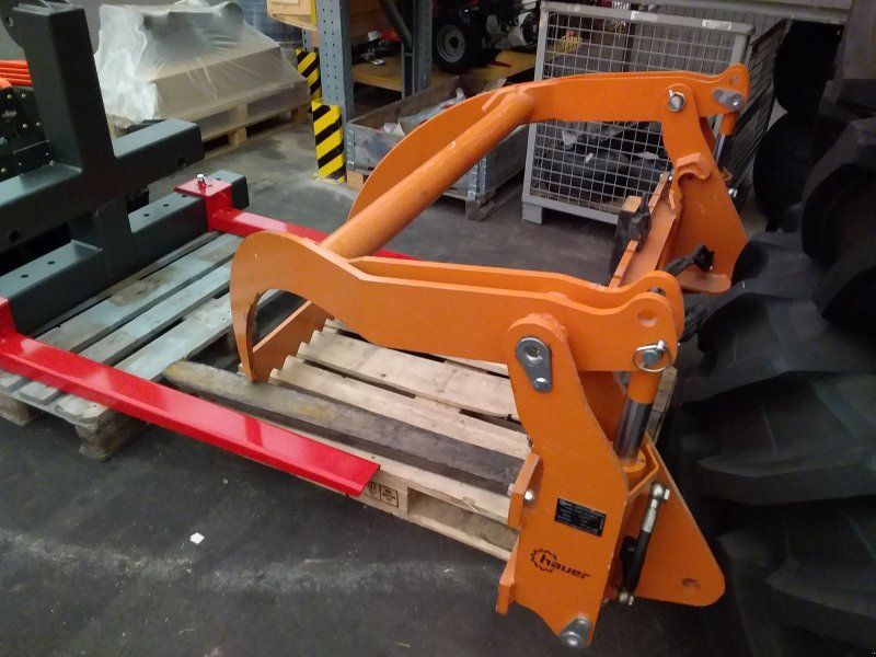 Hauer Palettengabel mit hydr. Niederhalter