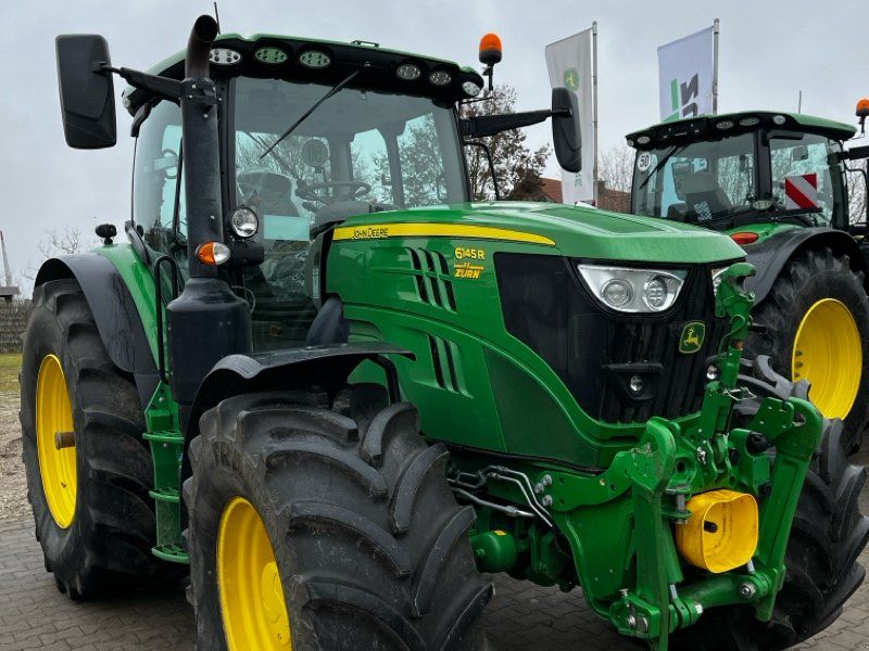 John Deere 6145R