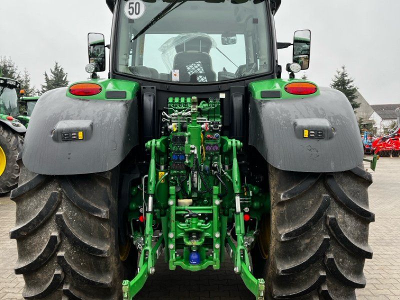 John Deere 6145R