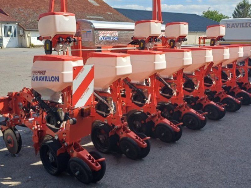 Maschio Maga-R8 rows