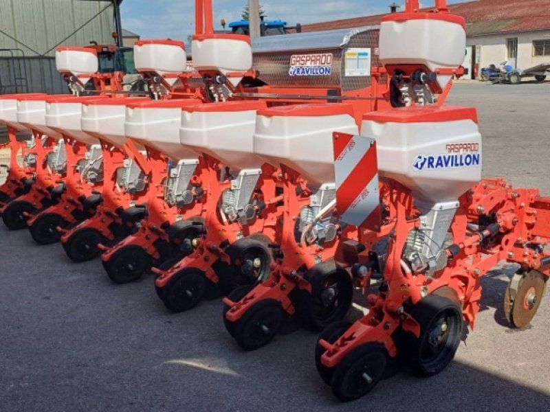 Maschio Maga-R8 rows