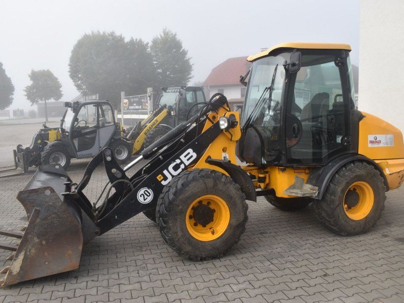 JCB 406