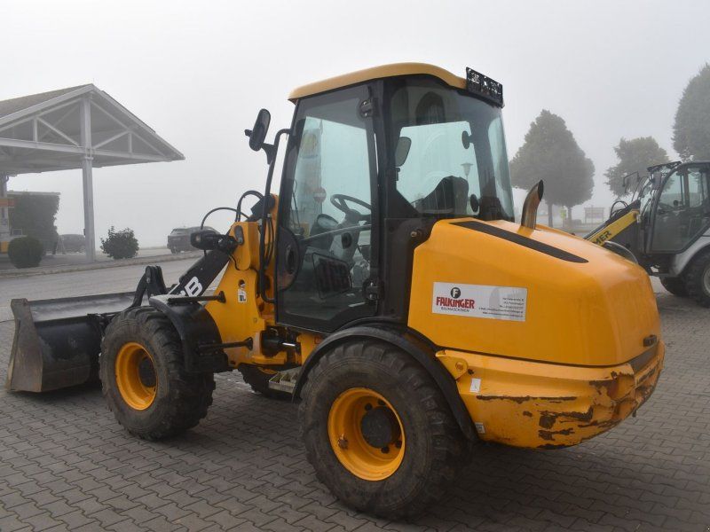 JCB 406