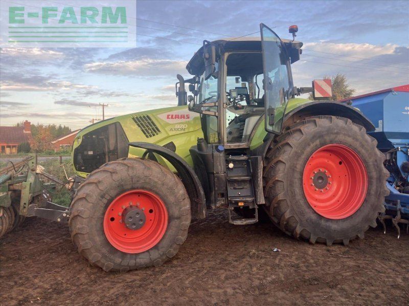 Claas AXION 870
