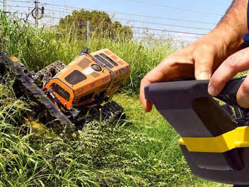 Berti Débrousailleuse  à chenilles radiocommandée E-trai