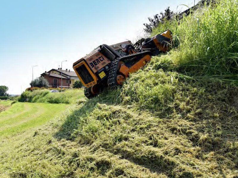 Berti Débrousailleuse  à chenilles radiocommandée E-trai