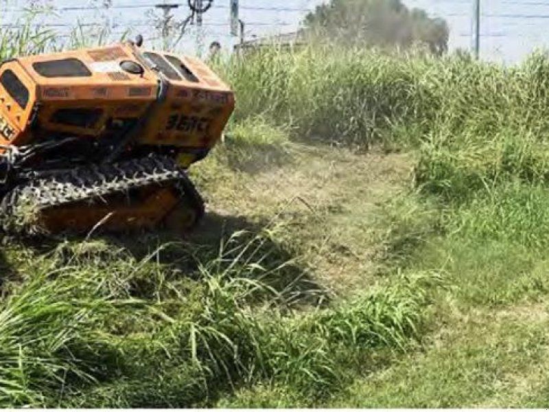 Berti Débrousailleuse  à chenilles radiocommandée E-trai