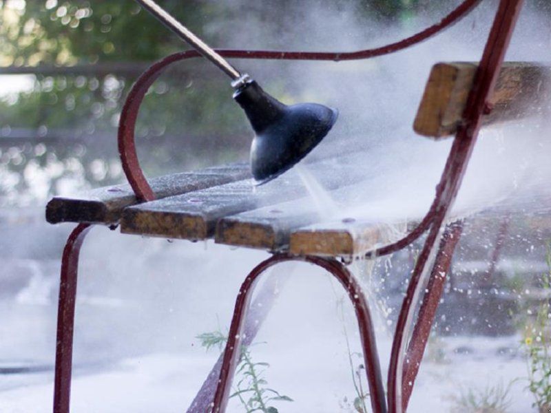 Machine de désherbage et nettoyage sans herbicides