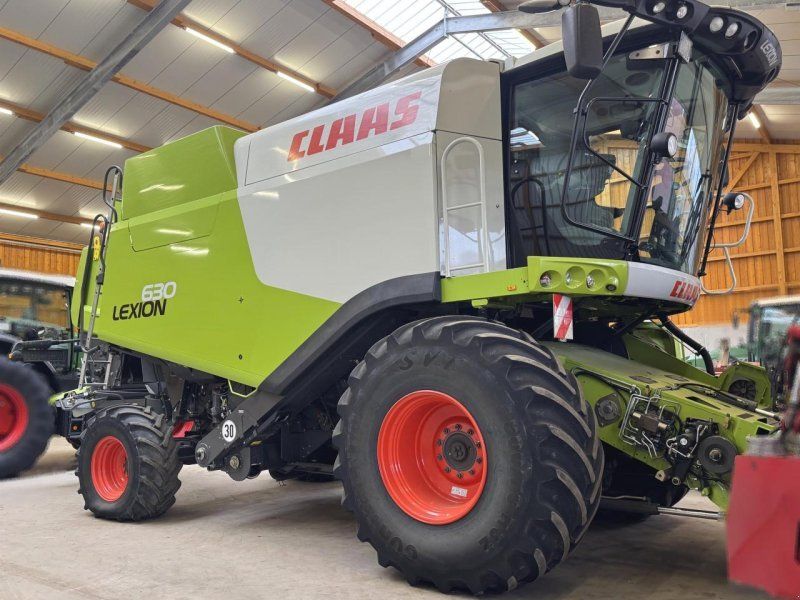 Claas LEXION 630 MONTANA T4