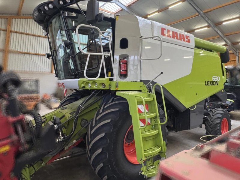 Claas LEXION 630 MONTANA T4