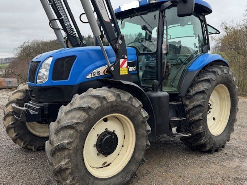 New Holland TS 115 A