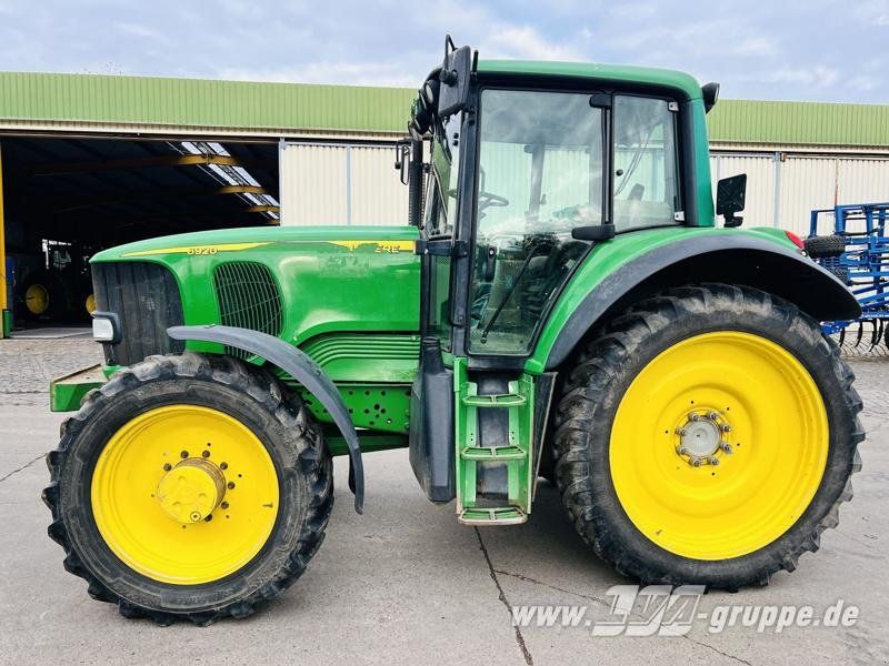 John Deere 6920