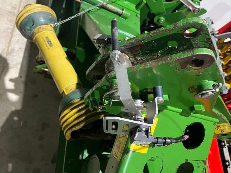 Amazone KG 303 (Kreiselgrubber + Güttler)