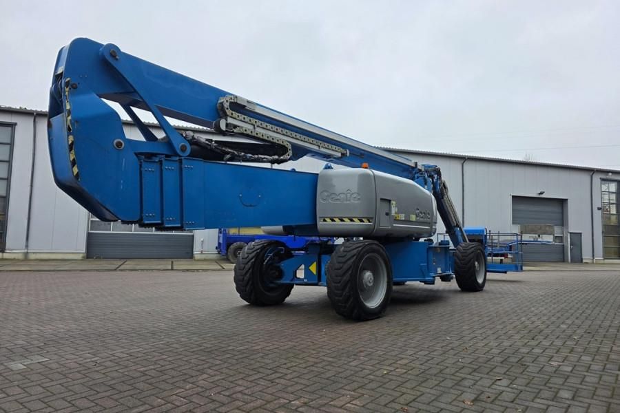 Genie ZX135/70 Diesel, 4x4x4 Drive, 43m Lifting Height,