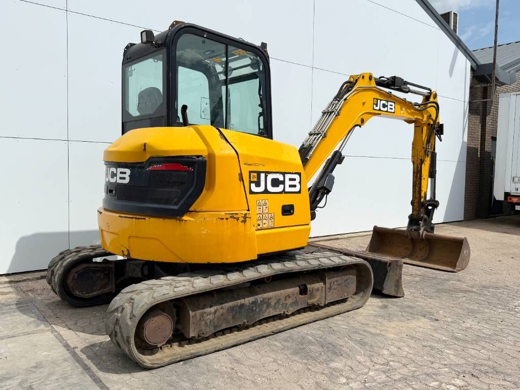 JCB 48Z-1 - Hammer Lines / Quick Coupler