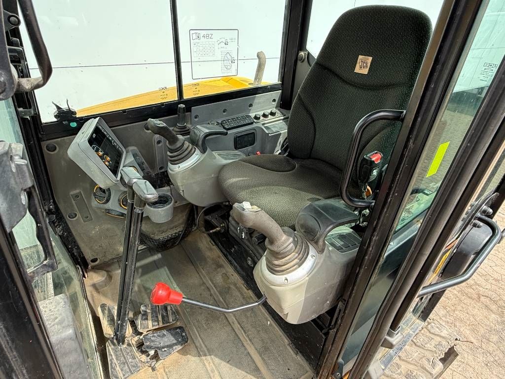 JCB 48Z-1 - Hammer Lines / Quick Coupler