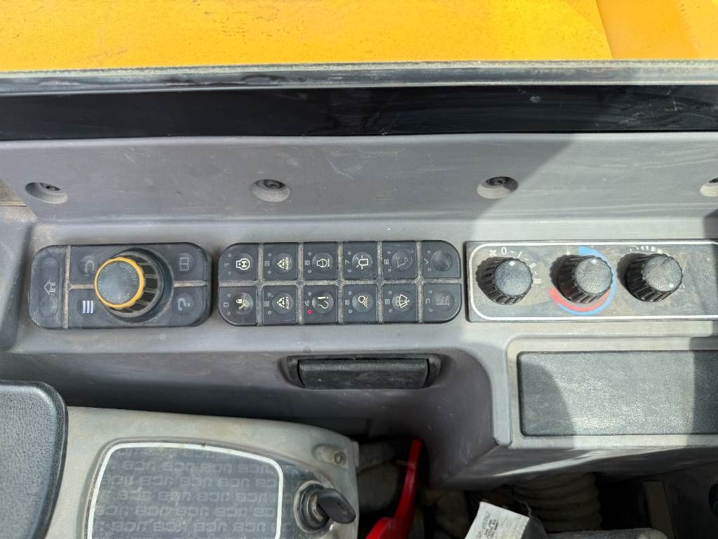 JCB 48Z-1 - Hammer Lines / Quick Coupler