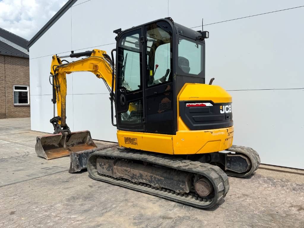 JCB 48Z-1 - Hammer Lines / Quick Coupler