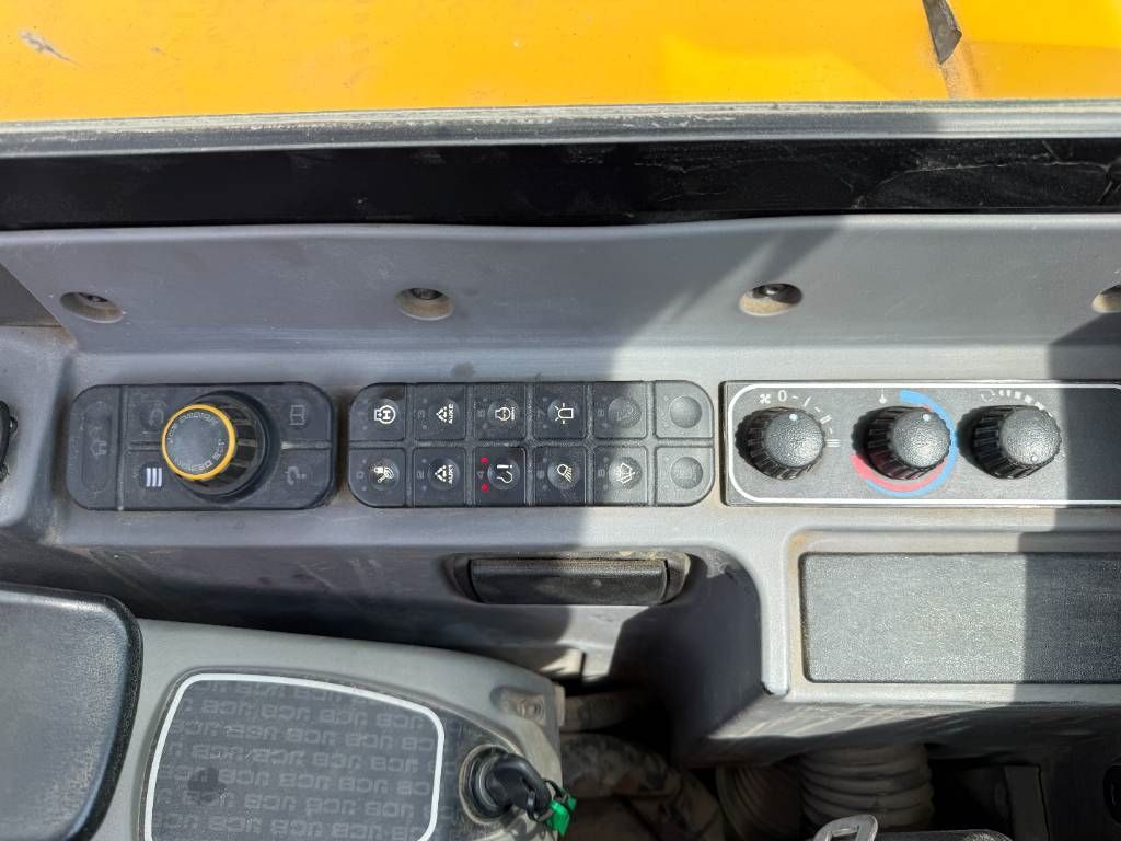 JCB 48Z-1 - Hammer Lines / Quick Coupler