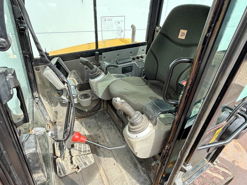 JCB 48Z-1 - Hammer Lines / Quick Coupler